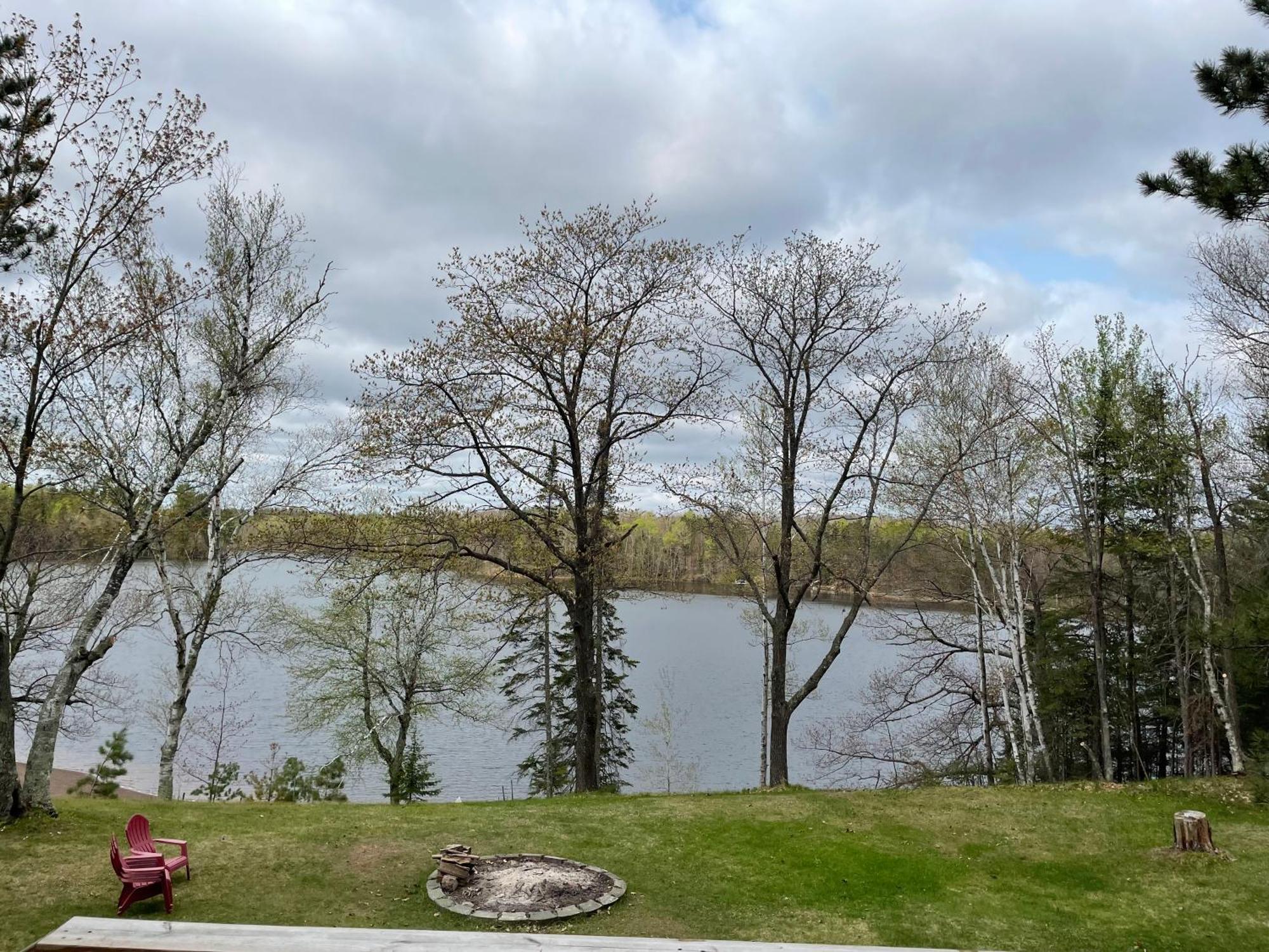 Hanging Horn Lakeside Resort Moose Lake Buitenkant foto