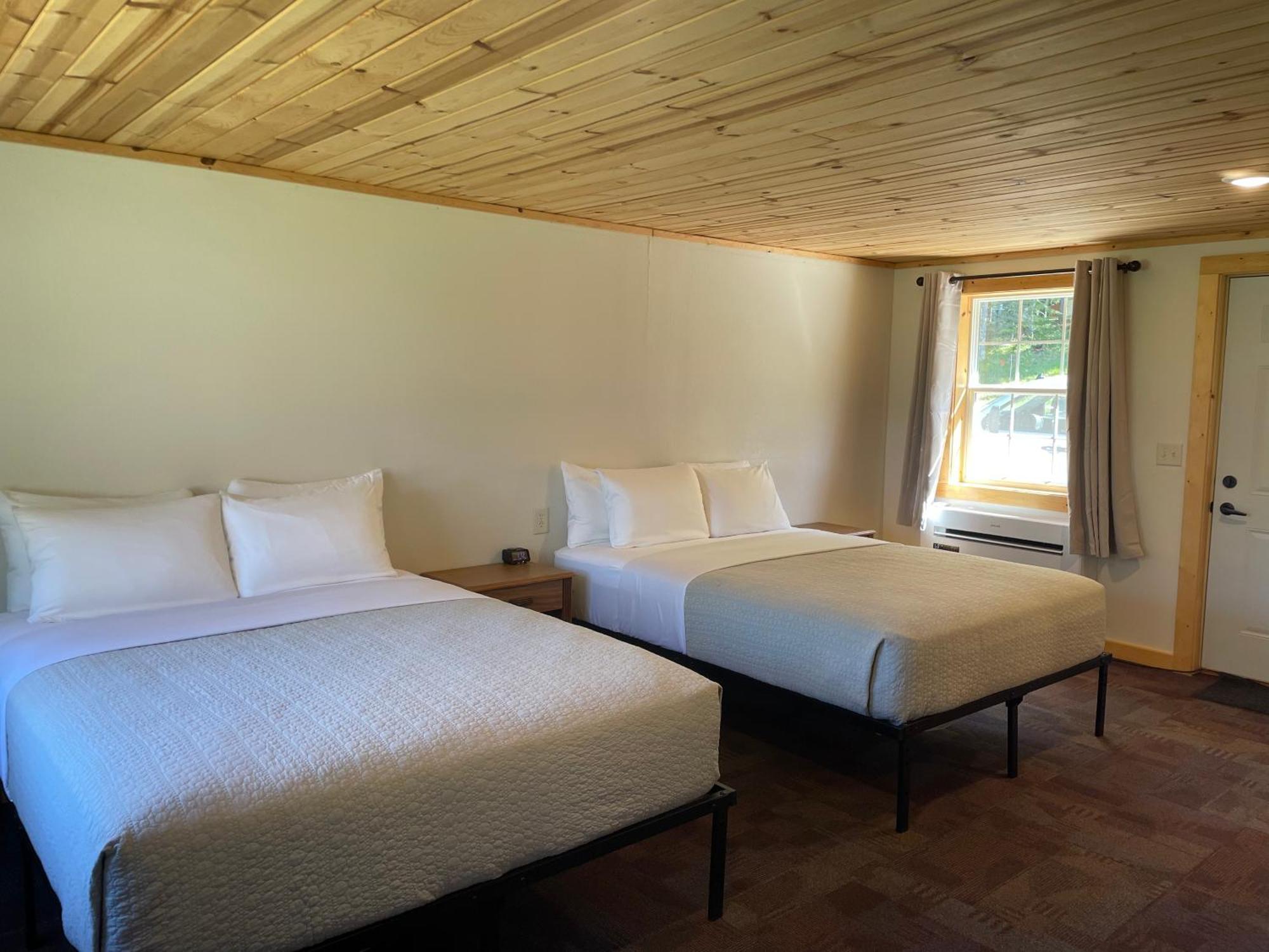 Hanging Horn Lakeside Resort Moose Lake Buitenkant foto