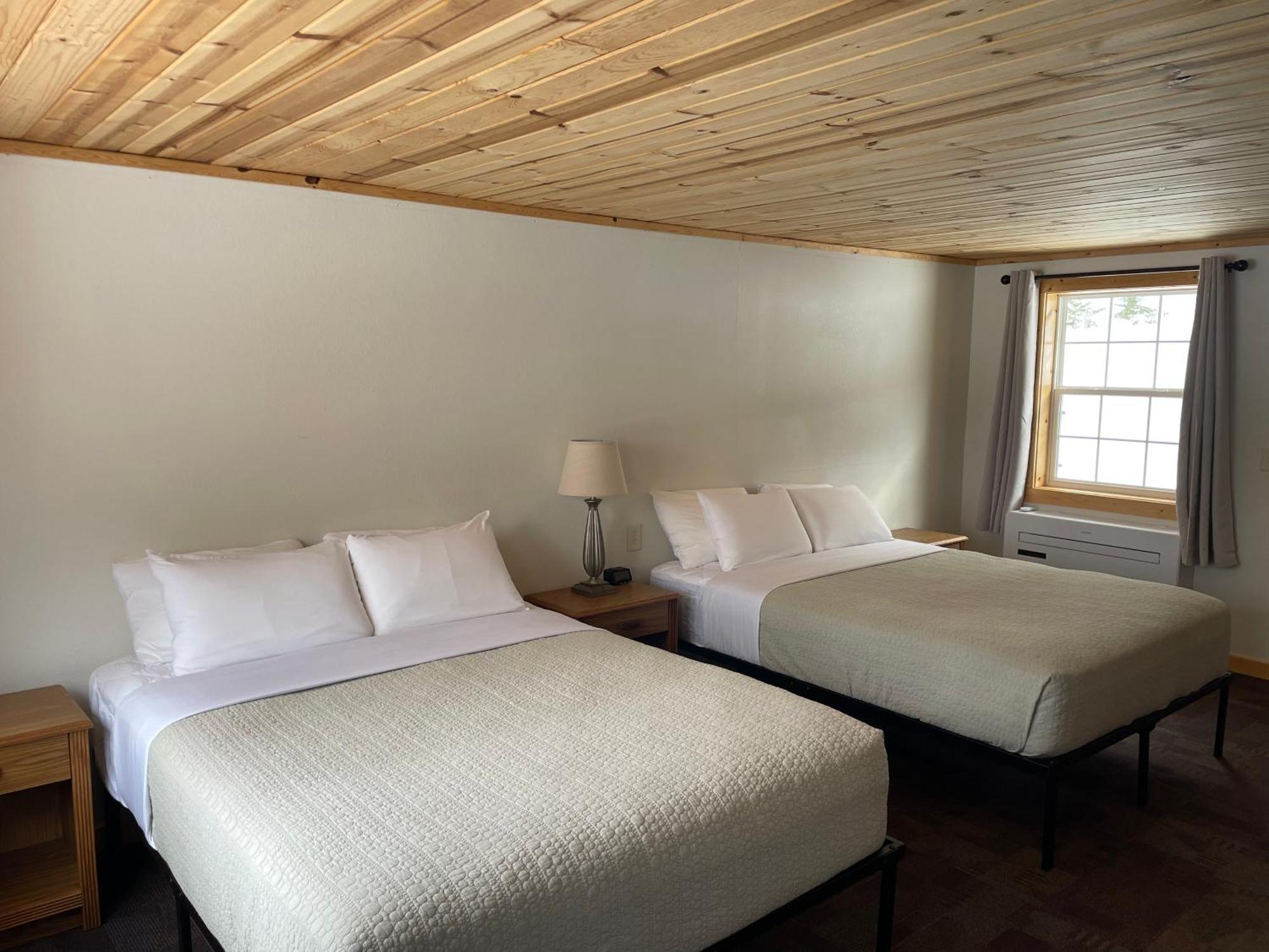 Hanging Horn Lakeside Resort Moose Lake Buitenkant foto