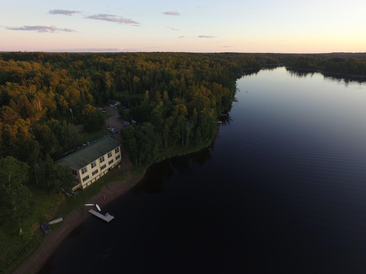 Hanging Horn Lakeside Resort Moose Lake Buitenkant foto