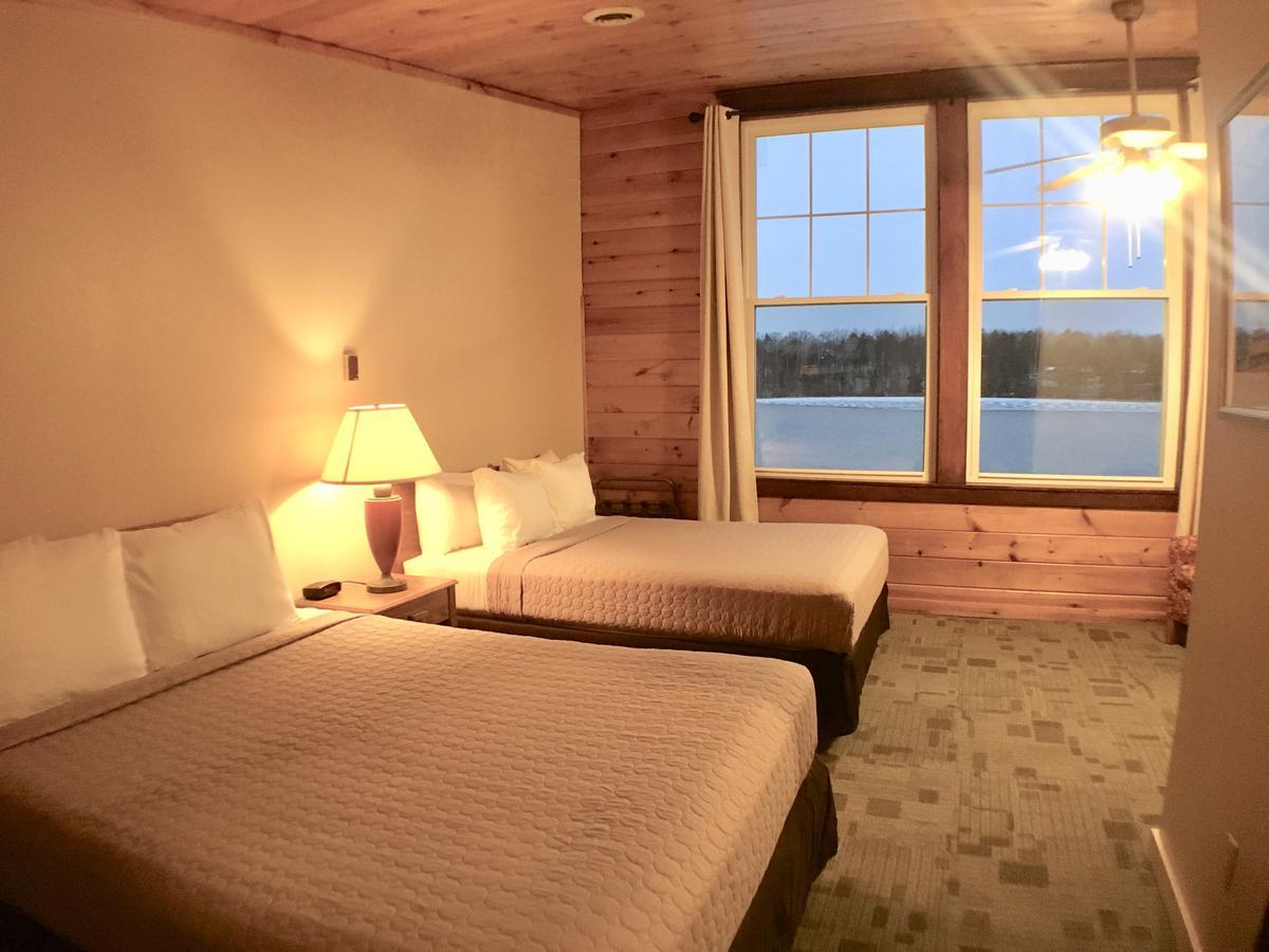 Hanging Horn Lakeside Resort Moose Lake Buitenkant foto